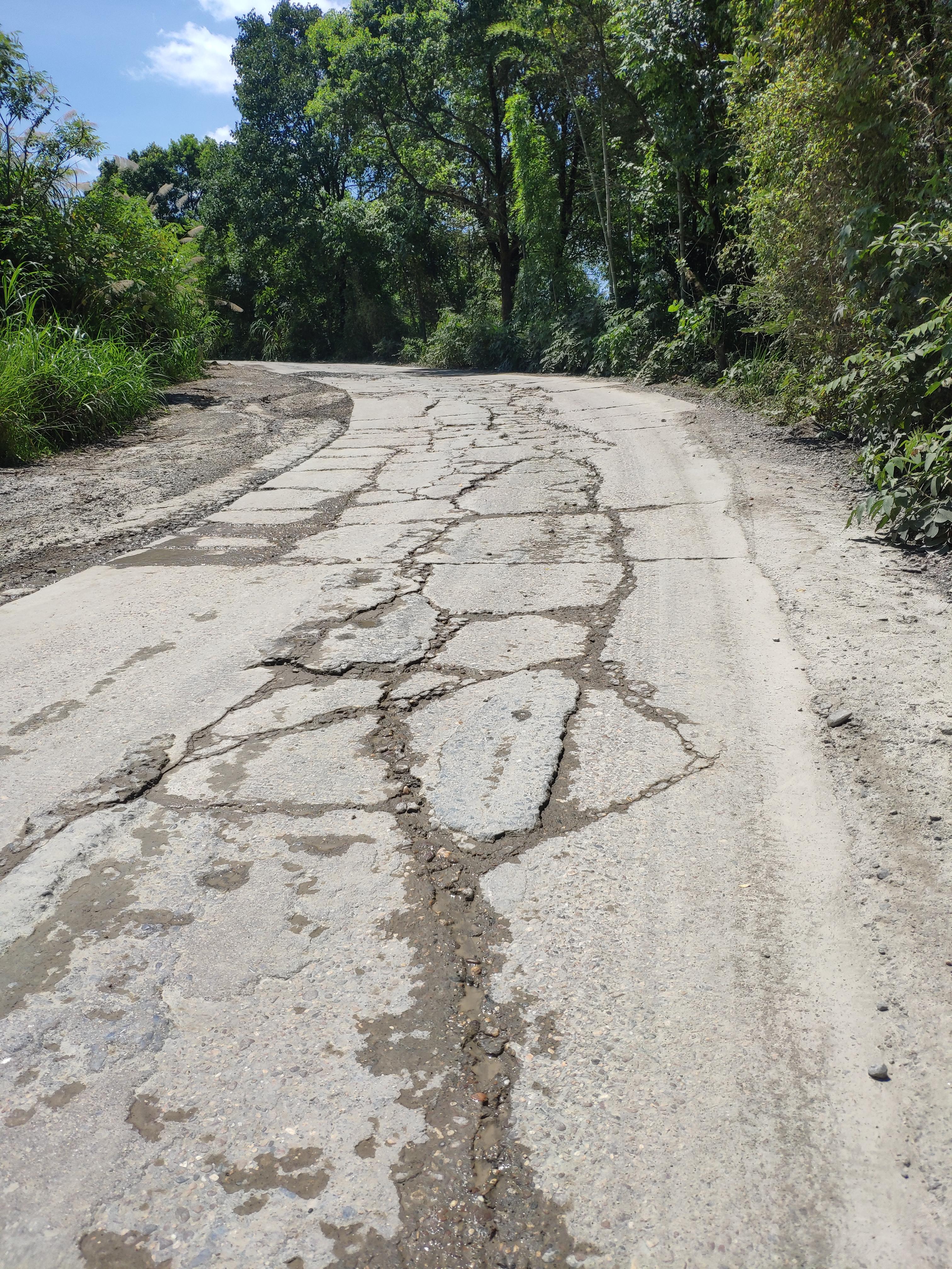 能够对道路进行修补不