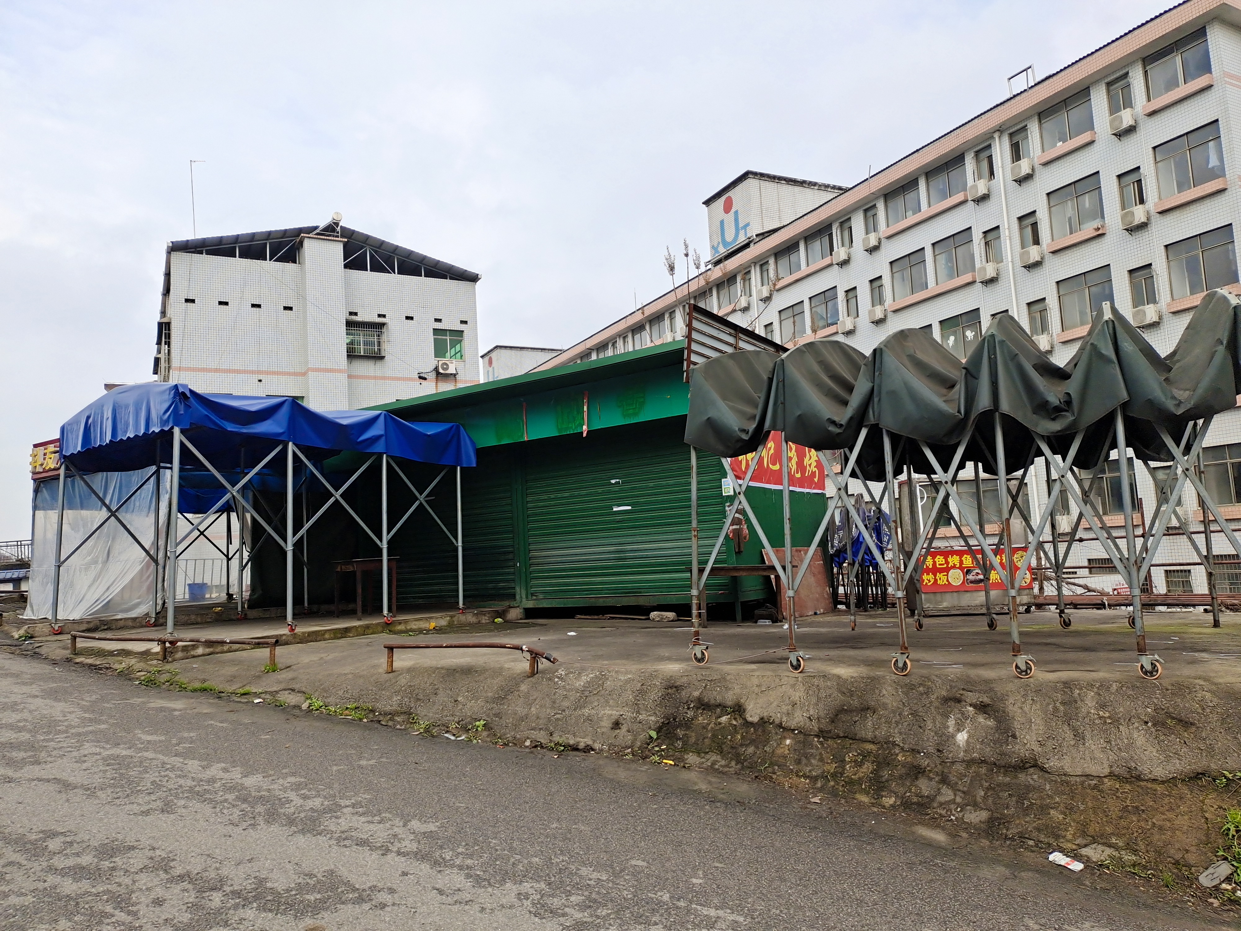 湘潭大学金翰林商业小区违建投诉4年未拆涉嫌利益输送