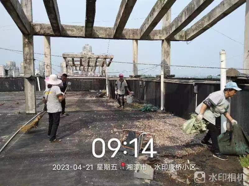 湘潭县水印康桥小区b9栋楼顶架子存在严重安全隐患 百姓呼声 红网